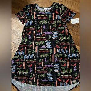 LuLaRoe Carly Dress Size L Black Geometric Pattern Hi-Low NWT